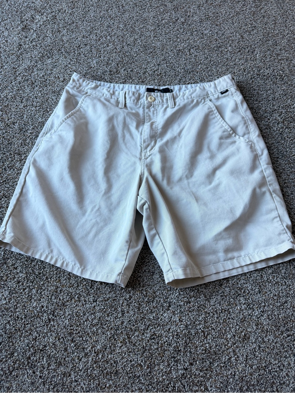 Vans Men's Chino Skate Shorts Size 36 Cream White Relaxed Skater Streetwear